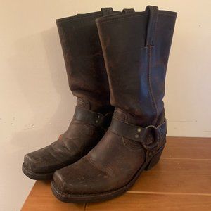 Fry harness boots (Sz8)